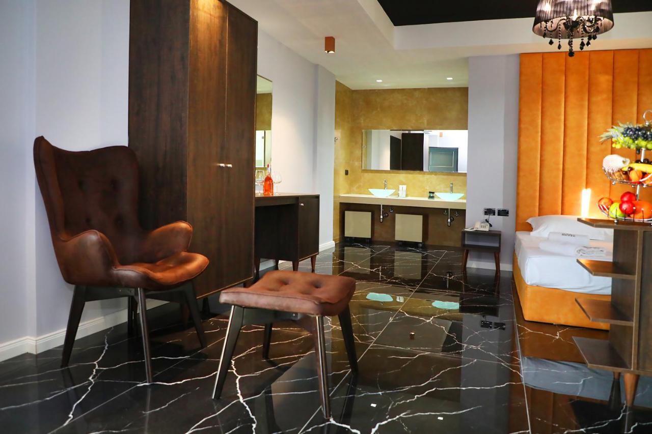 A&G Hotel Radhime Ngoại thất bức ảnh